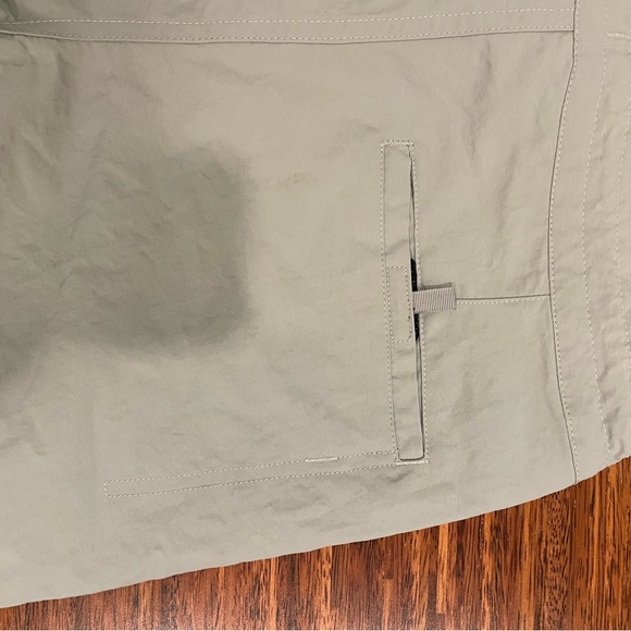 Patagonia Wavefarer Hybrid Walk Shorts size 28” W NWT - Picture 7 of 7